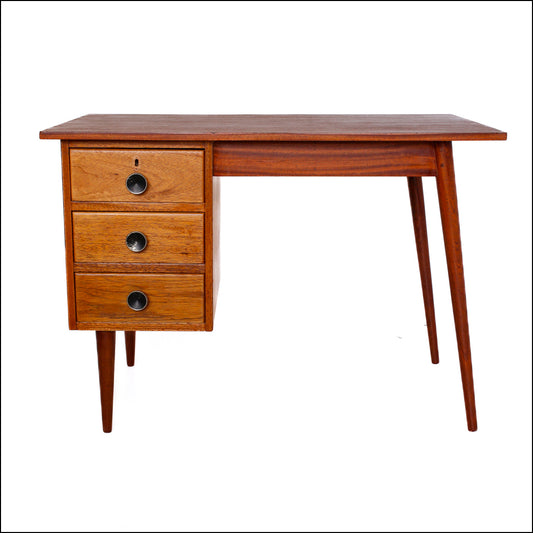 Frystark Desk