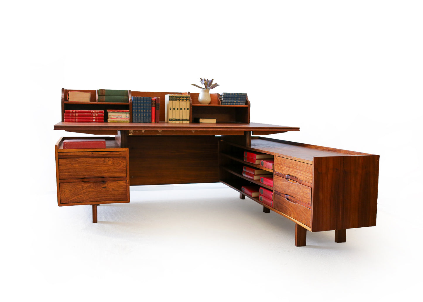Large L-shaped Desk for the Boss