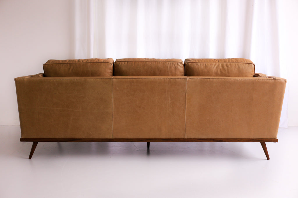 The Huisraad Modern Luísa Leather Sofa