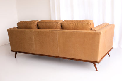 The Huisraad Modern Luísa Leather Sofa
