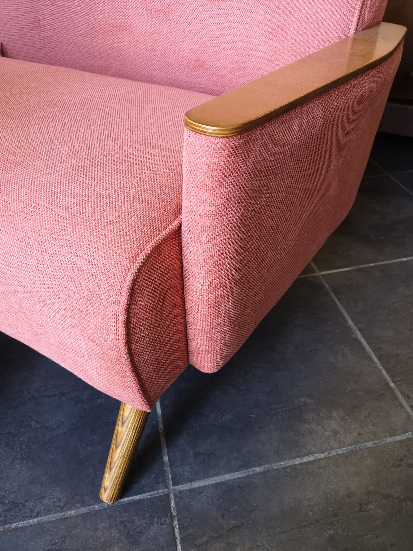 The Huisraad Modern Ladidah Armchair