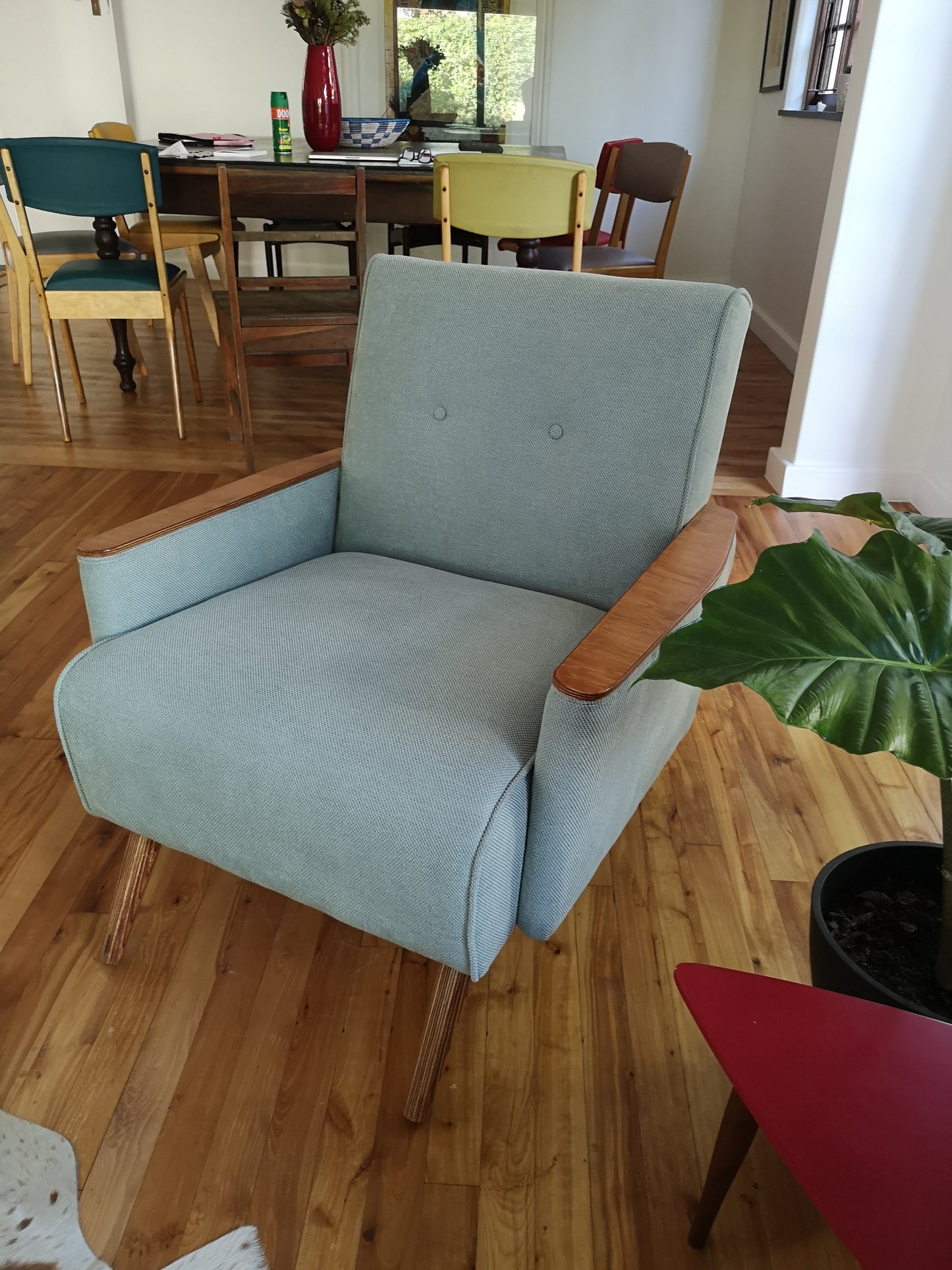 The Huisraad Modern Ladidah Armchair