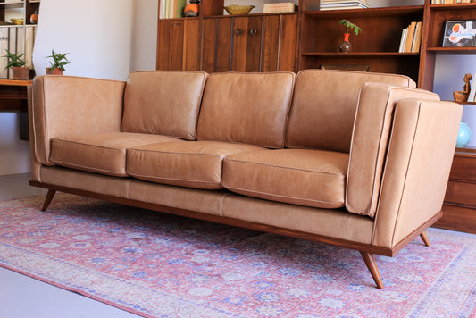 The Huisraad Modern Luísa Leather Sofa