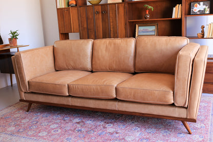 The Huisraad Modern Luísa Leather Sofa