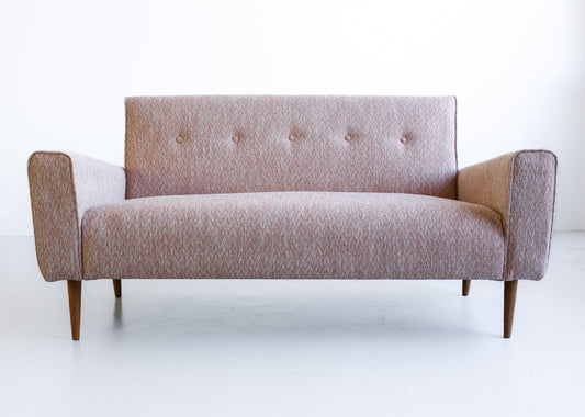 The Huisraad Modern Lula Settee