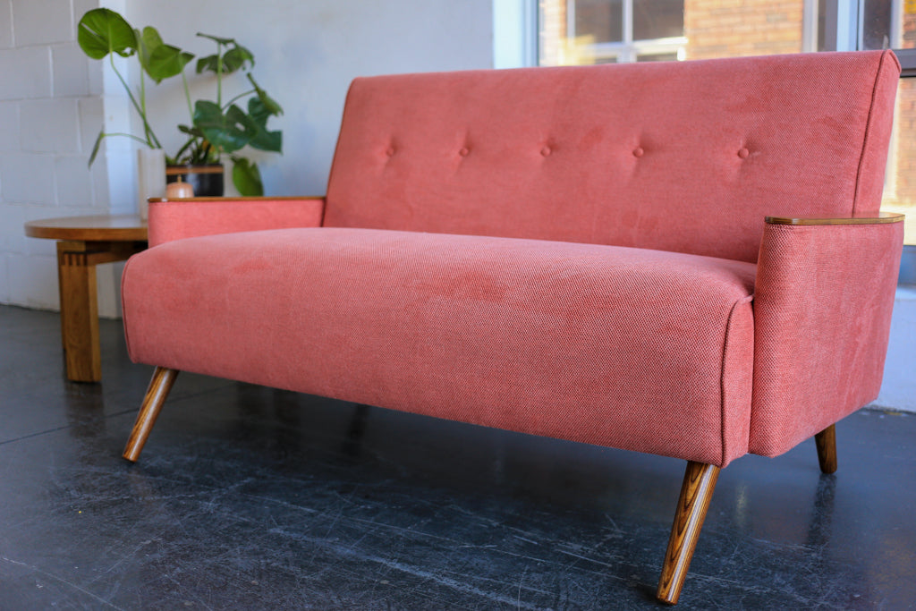 The Huisraad Modern Ladidah Settee