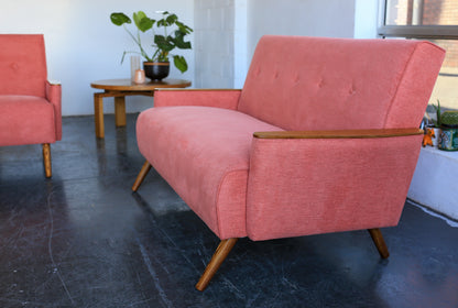 The Huisraad Modern Ladidah Settee