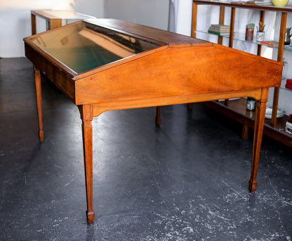 Brimble & Briggs Flip Top Display Cabinet