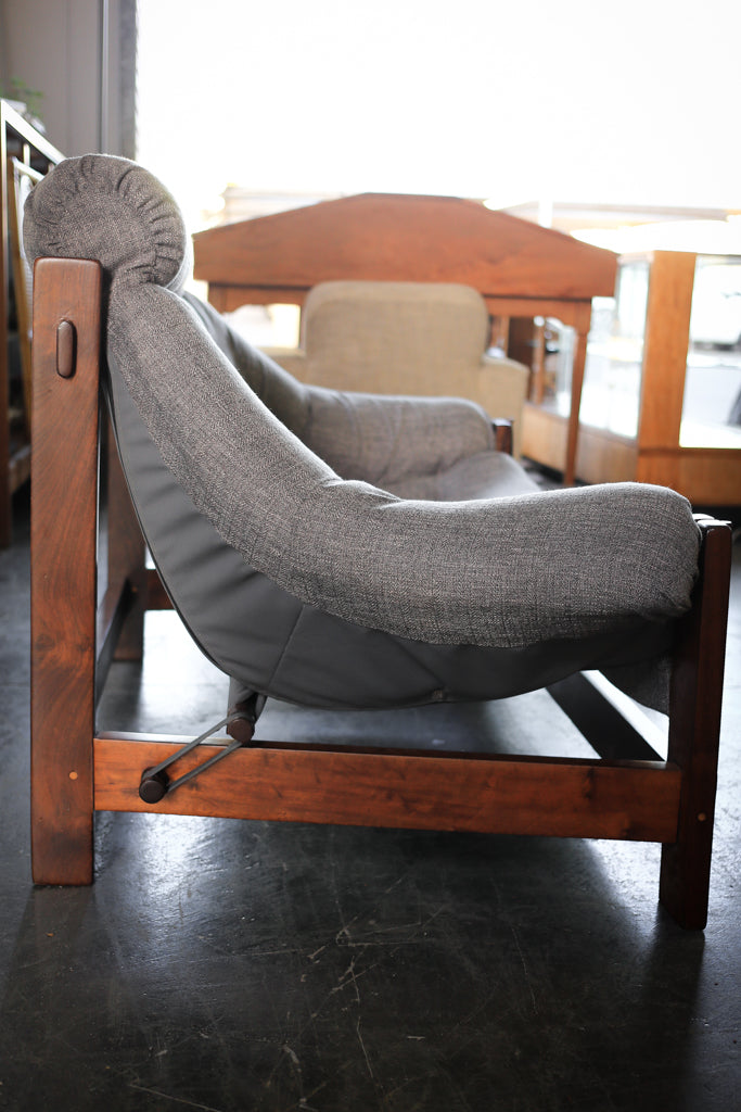 Grafton Everest Brasilian Style Sling Couch