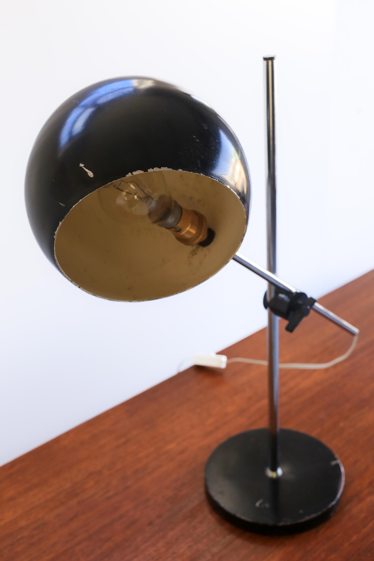 Vintage Black Eyeball Lamp