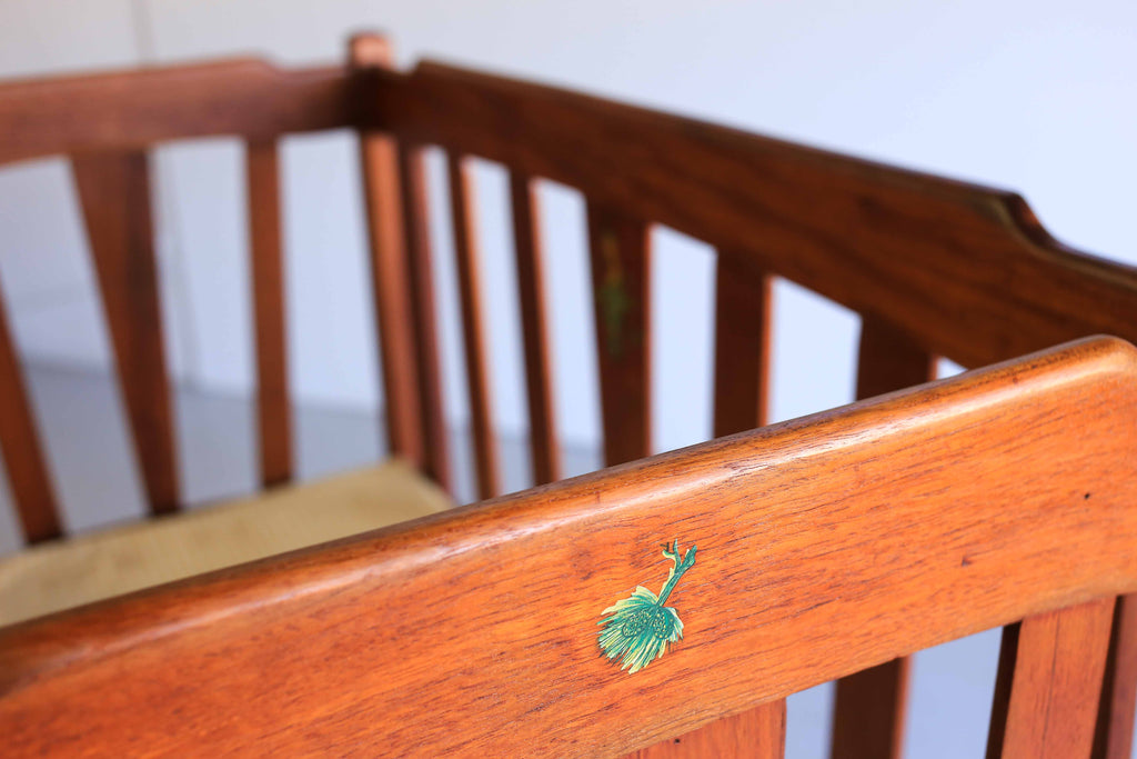 Solid Wood Vintage Baby Cot Huisraad Modern