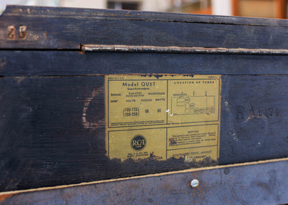 Original 1930's RCA Phonograph and Valve Radio