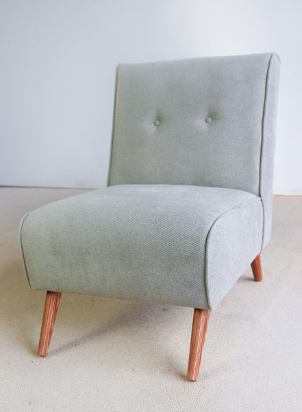 The Huisraad Modern Ladidah Slipper Chair