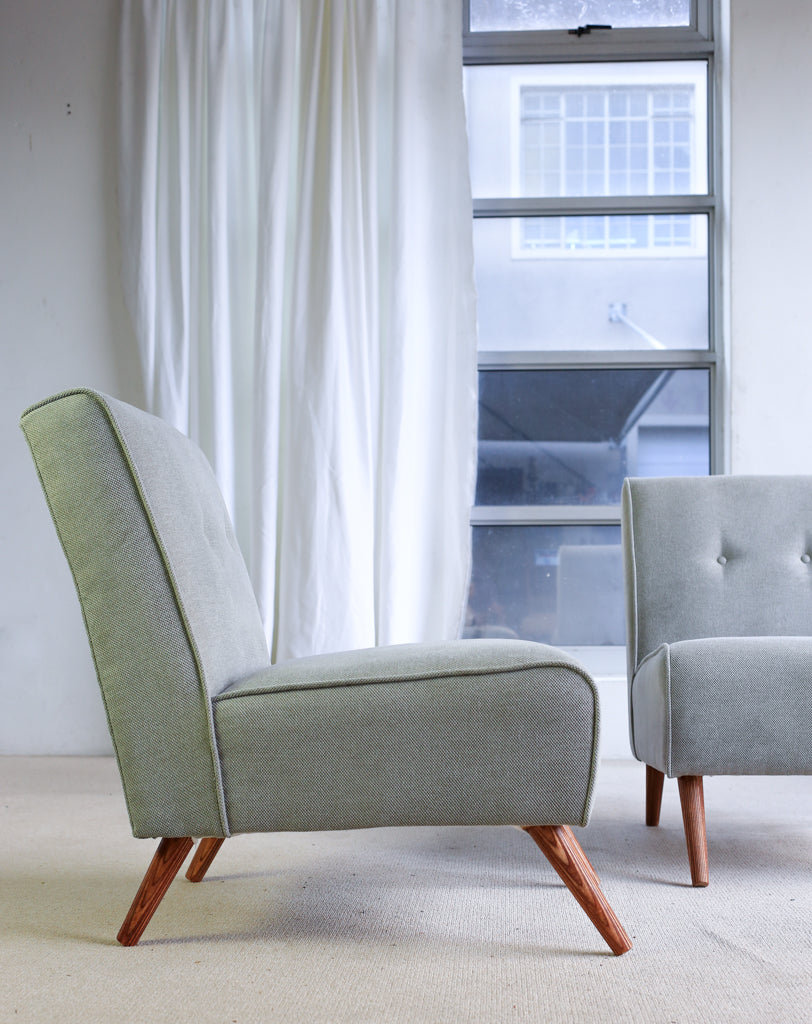 The Huisraad Modern Ladidah Slipper Chair