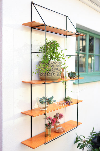 The Huisraad Modern Wallflower Shelf