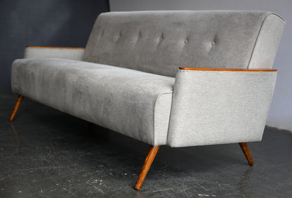 The Huisraad Modern Ladidah Sofa