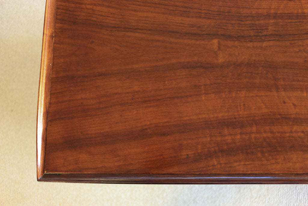 Scandinavian Modern Style Coffee table