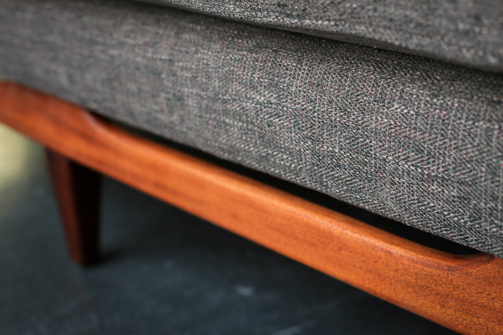 Five Seat Mid-Century Corner Unit
