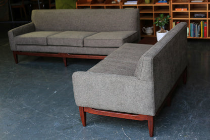 Five Seat Mid-Century Corner Unit