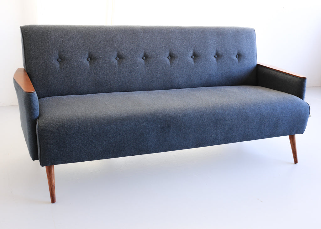The Huisraad Modern Ladidah Sofa