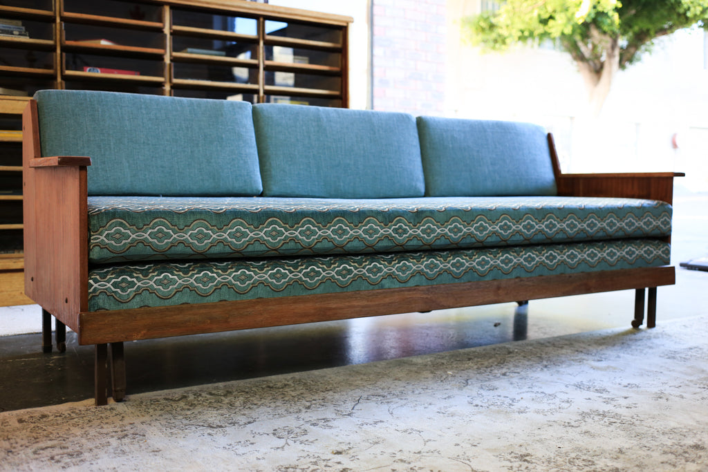 Retro Sleeper Sofa
