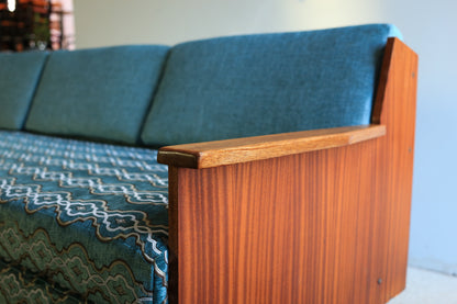 Retro Sleeper Sofa