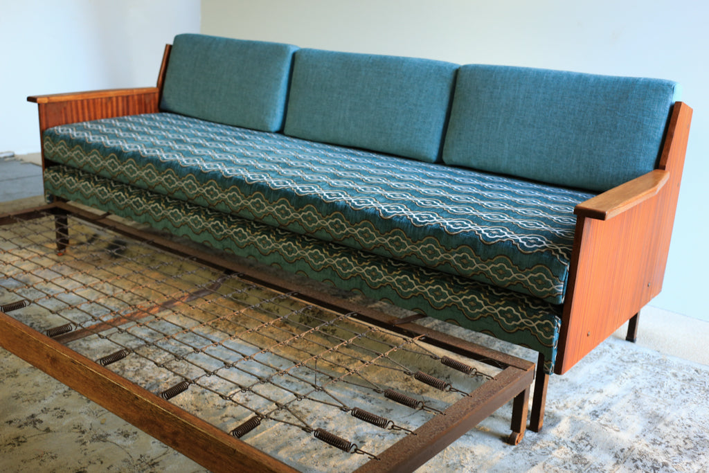 Retro Sleeper Sofa
