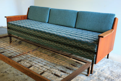 Retro Sleeper Sofa