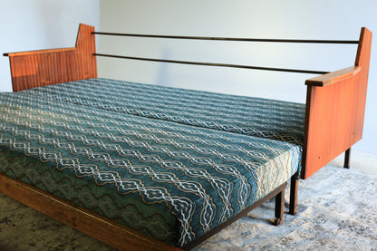 Retro Sleeper Sofa